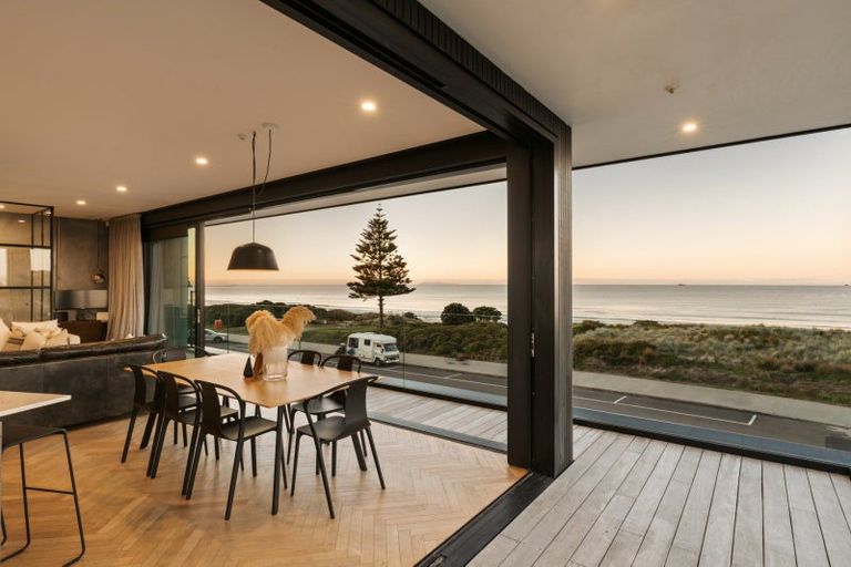 Photo of property in 212 Marine Parade, Mount Maunganui, 3116