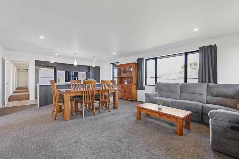 Photo of property in 43 Masefield Drive, Rolleston, 7614