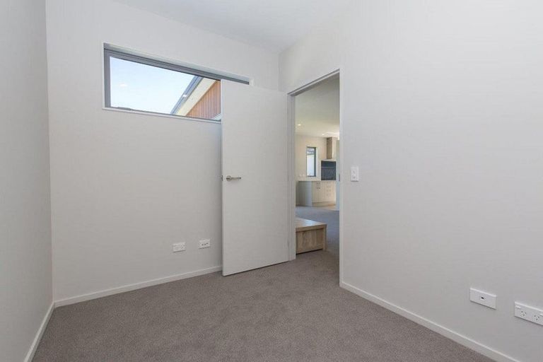 Photo of property in 3 Takahe Lane, Wanaka, 9305