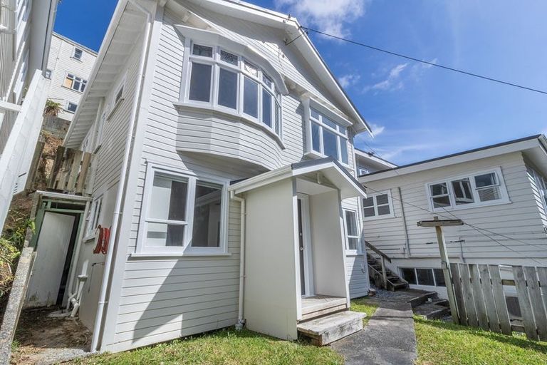 Photo of property in 32 Adams Terrace, Aro Valley, Wellington, 6021