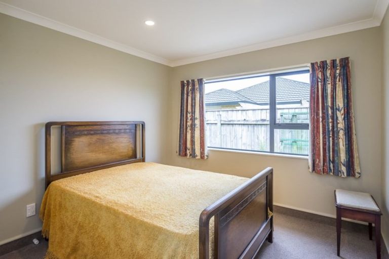 Photo of property in 8 Monarch Place, Paraparaumu Beach, Paraparaumu, 5032