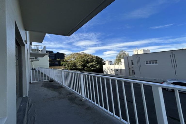 Photo of property in Elms Court Flats, 8/367 The Terrace, Te Aro, Wellington, 6011
