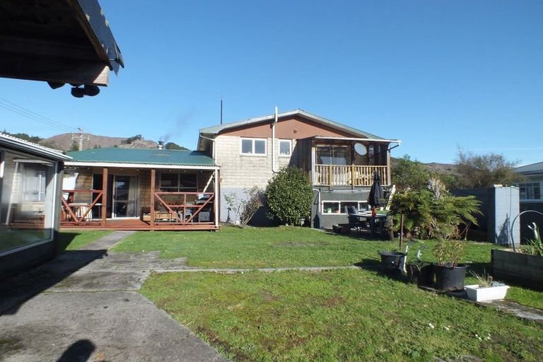 Photo of property in 34 Shiel Street, Reefton, 7830