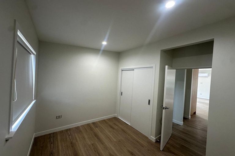 Photo of property in 2 Nikau Street, New Lynn, Auckland, 0600