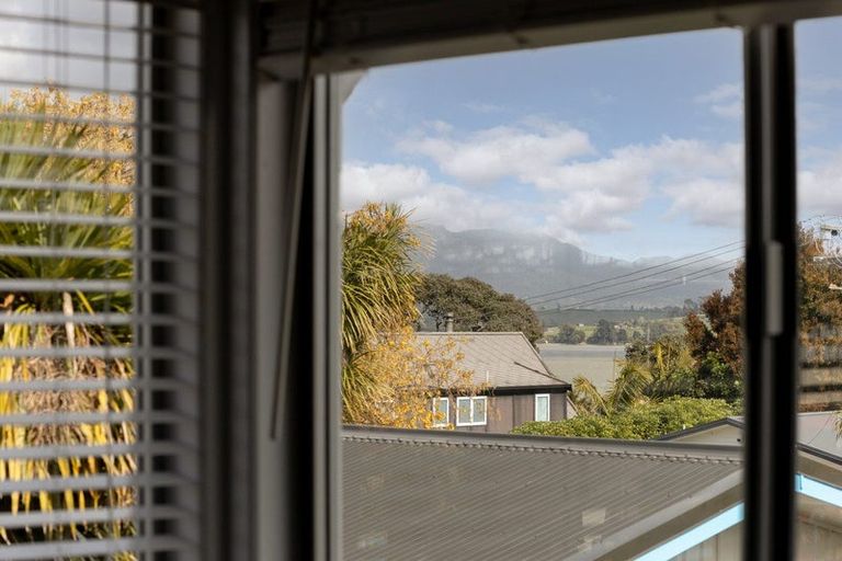 Photo of property in 1 Kowai Grove, Omokoroa, 3114