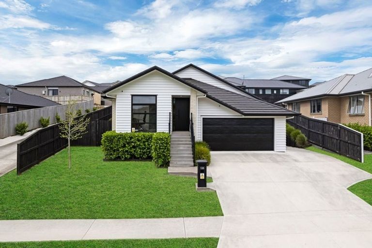 Photo of property in 135 Harriet Johnston Drive, Pokeno, 2402