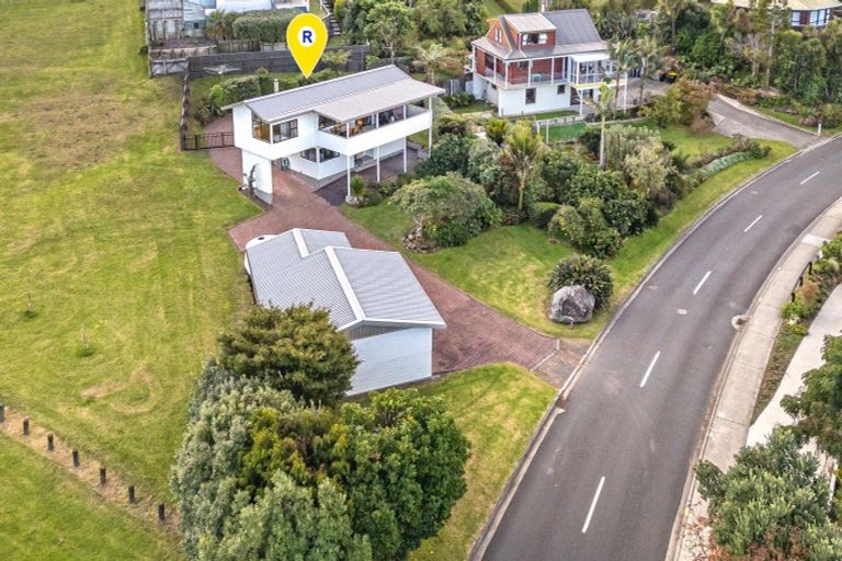 Photo of property in 218 Paku Drive, Tairua, 3508
