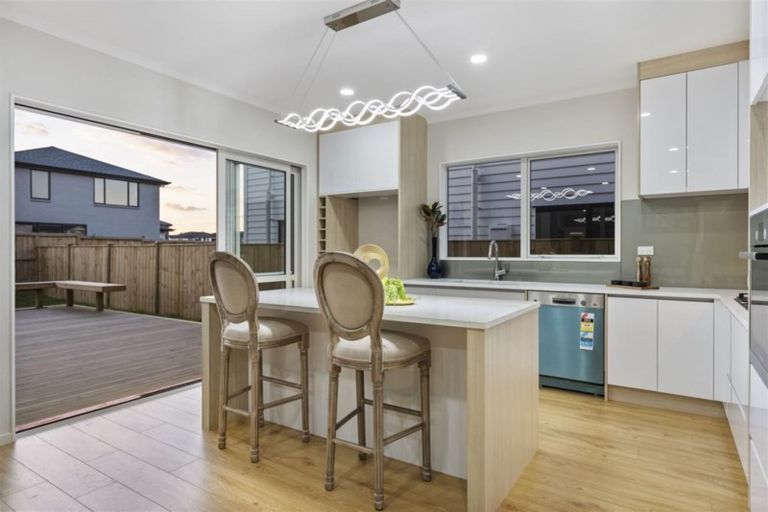 Photo of property in 24 Koropa Road, Flat Bush, Auckland, 2019