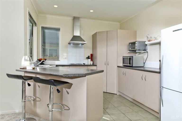 Photo of property in 27a Sapperton Drive, Henderson, Auckland, 0612