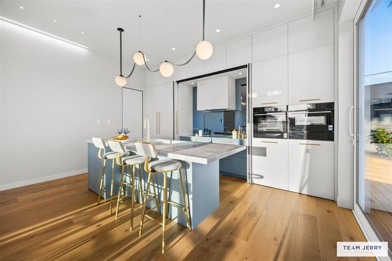 Photo of property in 4 Seawind Way, Hobsonville, 0616