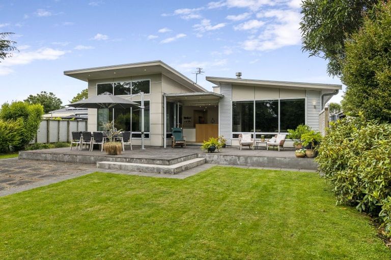 Photo of property in 10 Olivia Street, Stratford, 4332