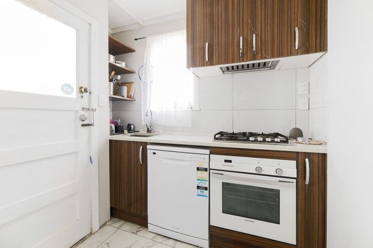 Photo of property in 14b Tory Street, Petone, Lower Hutt, 5012
