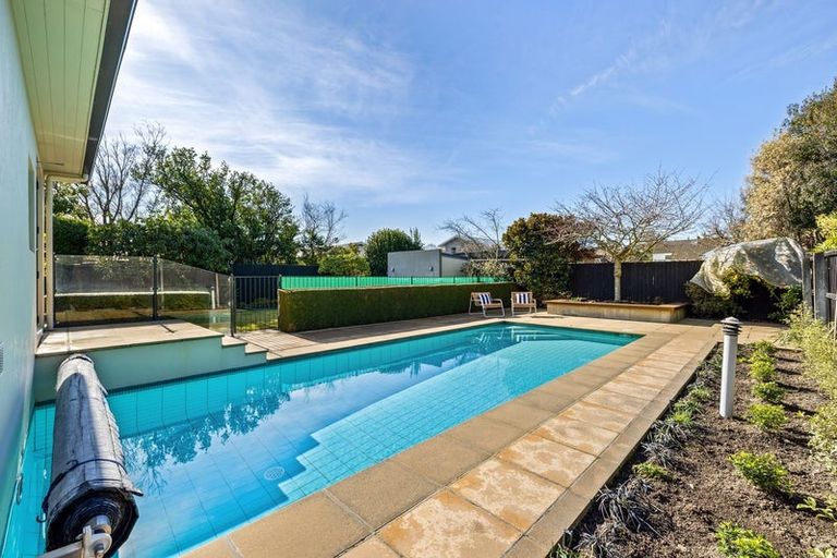 Photo of property in 252 Waimairi Road, Ilam, Christchurch, 8041