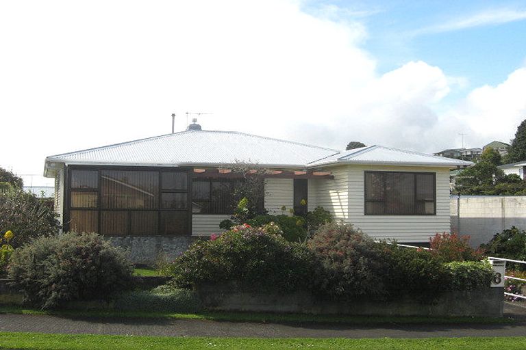 Photo of property in 6 Lydford Place, Spotswood, New Plymouth, 4310