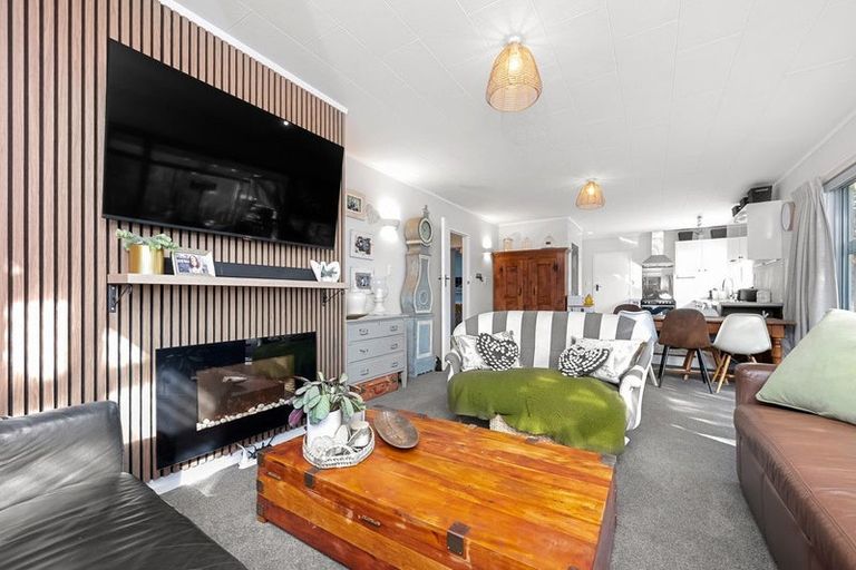 Photo of property in 210a Te Moana Road, Waikanae, 5036