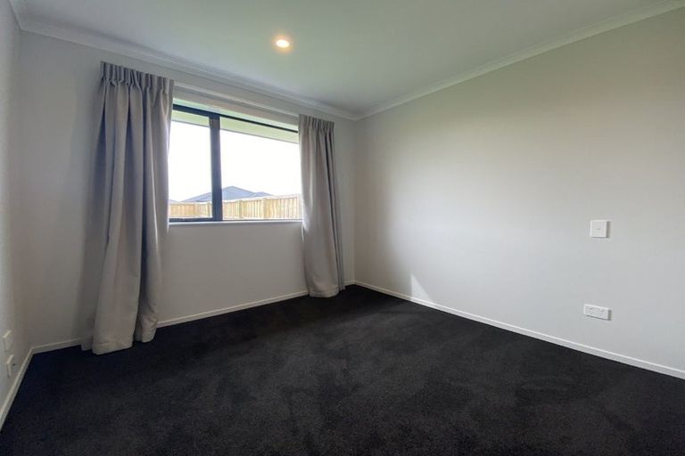 Photo of property in 6 Herridge Street, Woodend, 7691