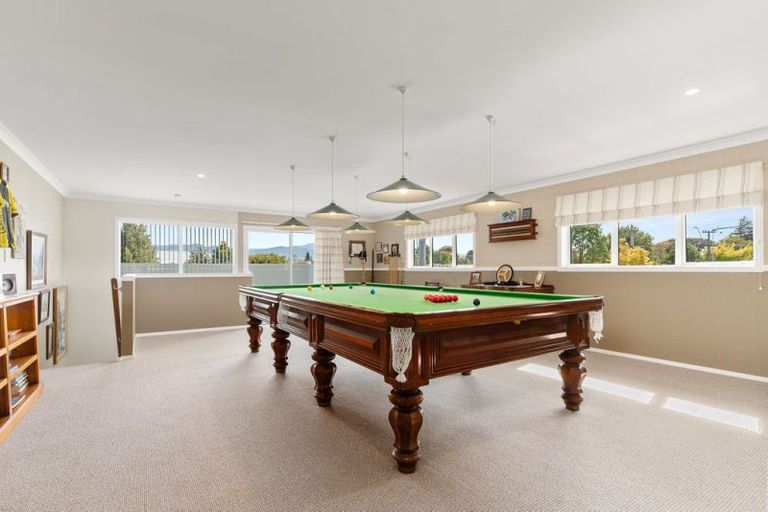 Photo of property in 2 Dixon Street, Carterton, 5713