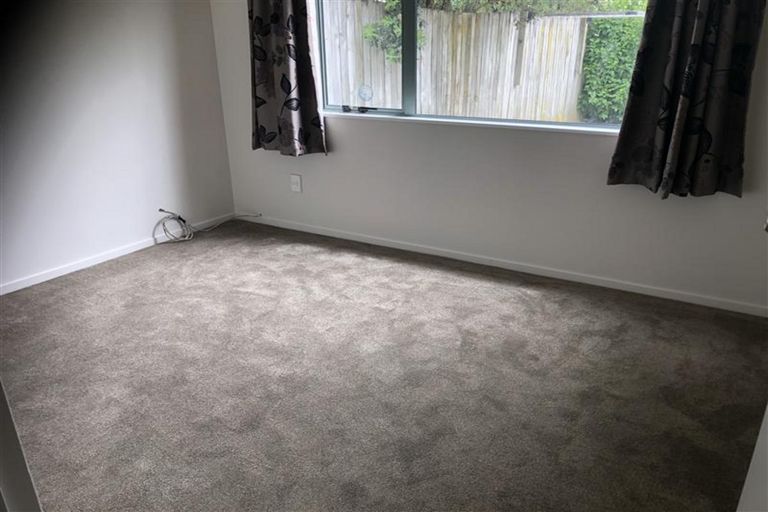 Photo of property in 1 Kona Crescent, Henderson, Auckland, 0610