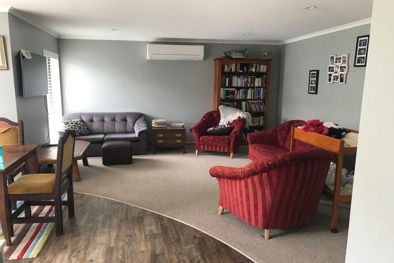 Photo of property in 5 Cook Drive, Tuakau, 2121