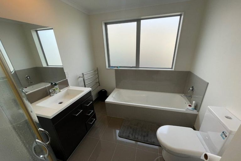 Photo of property in 38 Kuaka Drive, Takanini, 2112