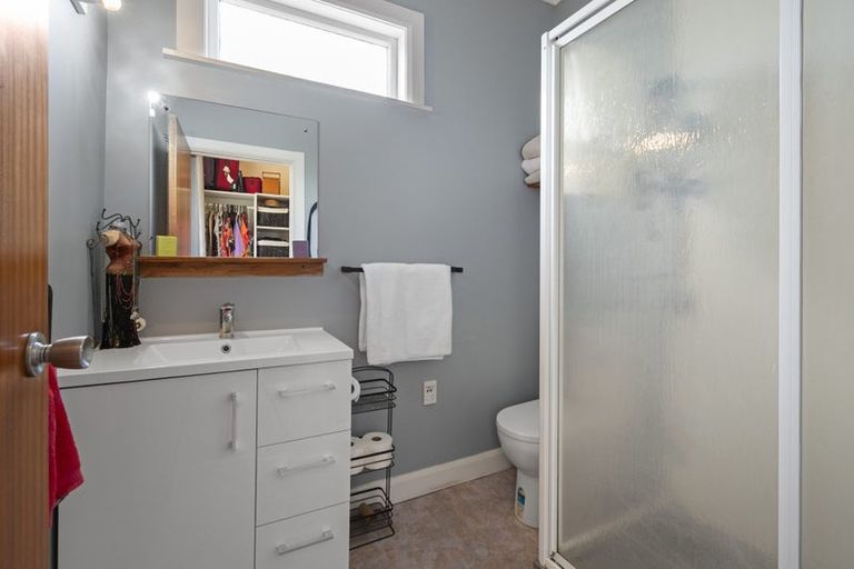 Photo of property in 136 Featherston Street, Palmerston North, 4410