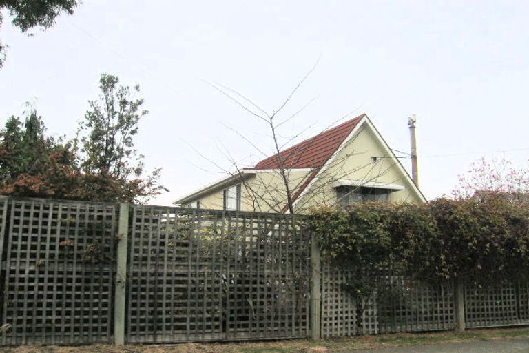 Photo of property in 43 Avondale Road, Taradale, Napier, 4112