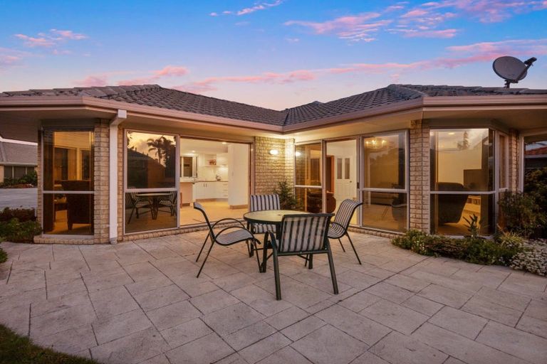 Photo of property in 24 Santa Monica Drive, Papamoa Beach, Papamoa, 3118