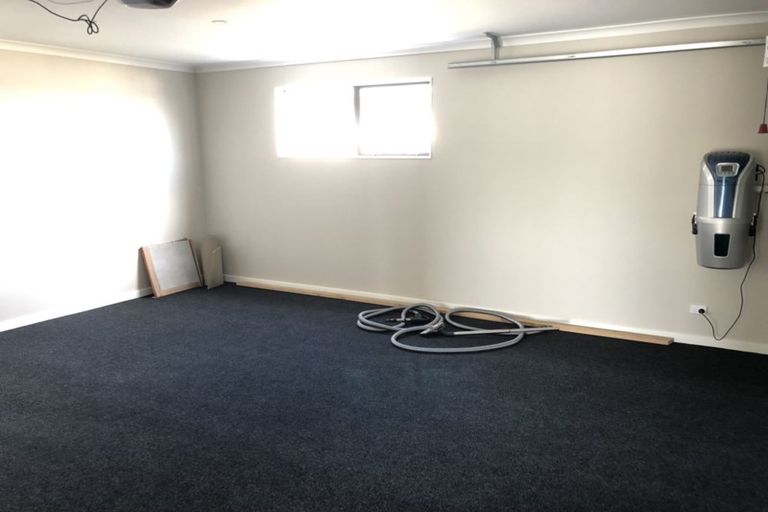 Photo of property in 63 Harvest Avenue, Orewa, 0931