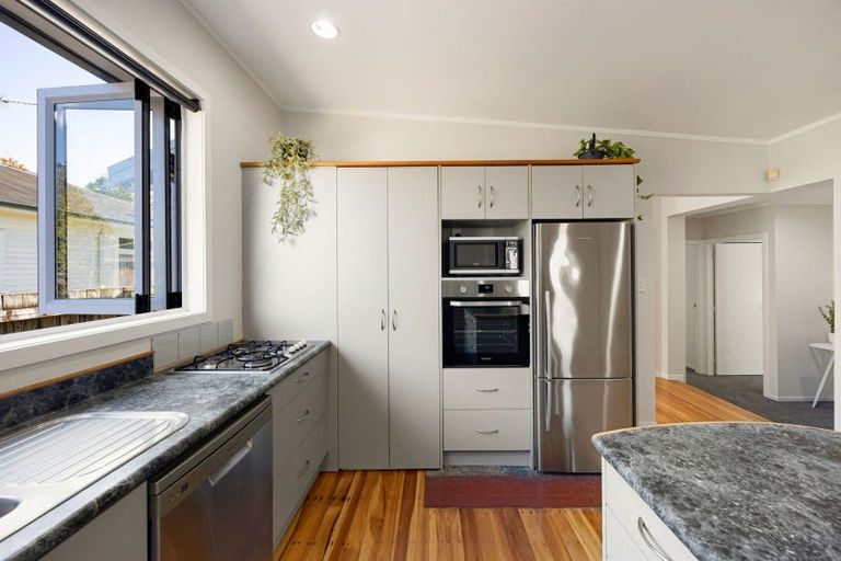Photo of property in 6 Gillies Avenue, Claudelands, Hamilton, 3214