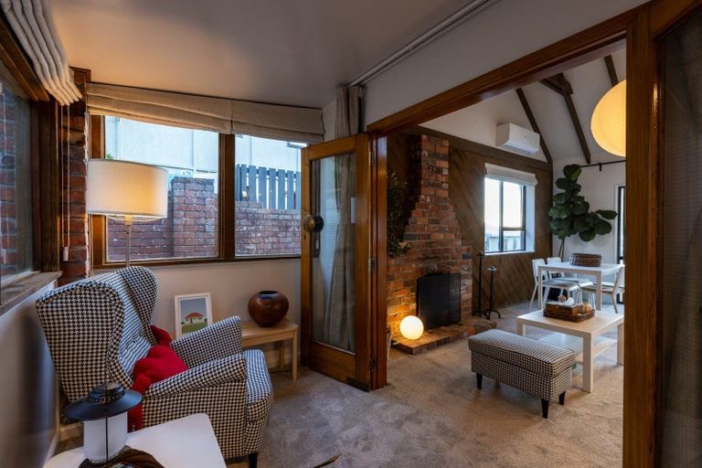 Photo of property in 2b Happy Valley Road, Owhiro Bay, Wellington, 6023