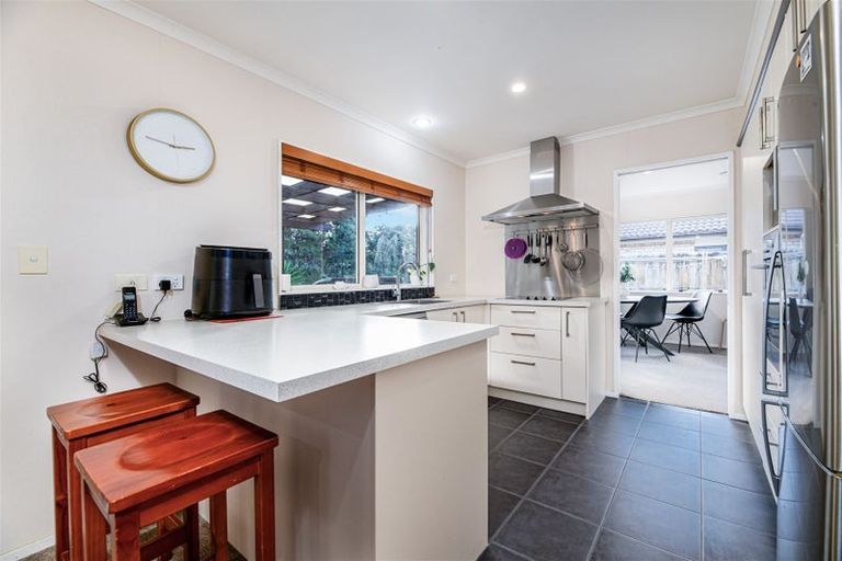 Photo of property in 47 Hewlett Road, Massey, Auckland, 0614