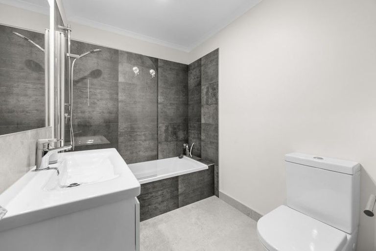 Photo of property in 13 Leebank Crescent, Riverhead, 0820