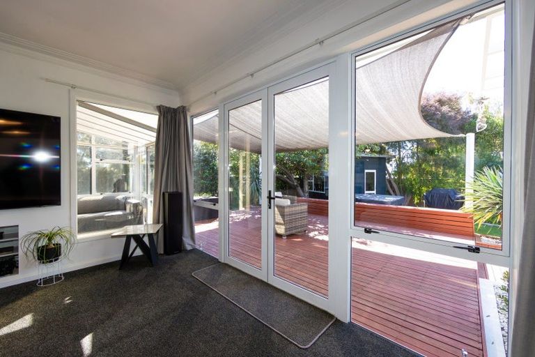 Photo of property in 113 Taradale Road, Onekawa, Napier, 4110