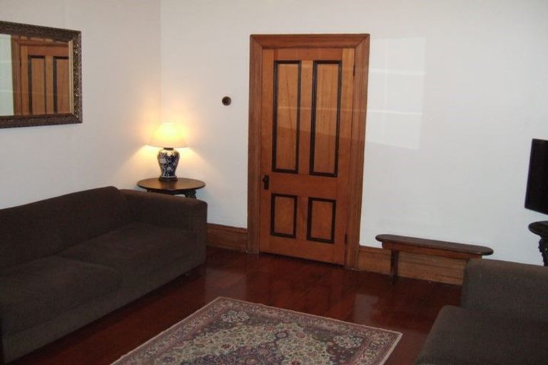 Photo of property in 80 Rolleston Street, Mount Cook, Wellington, 6021