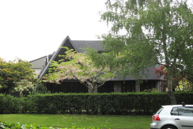 Photo of property in 121 Grahams Road, Burnside, Christchurch, 8053