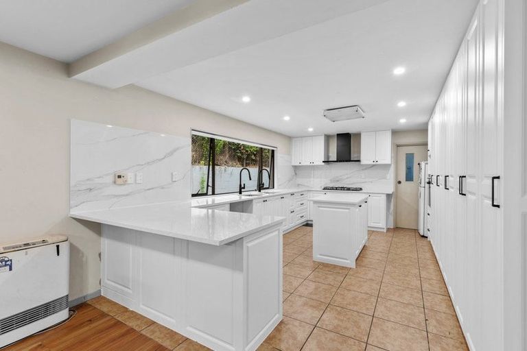 Photo of property in 19 Woodside Avenue, Northcote, Auckland, 0627