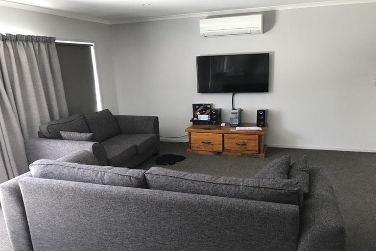 Photo of property in 37 Moira Drive, Tuakau, 2121
