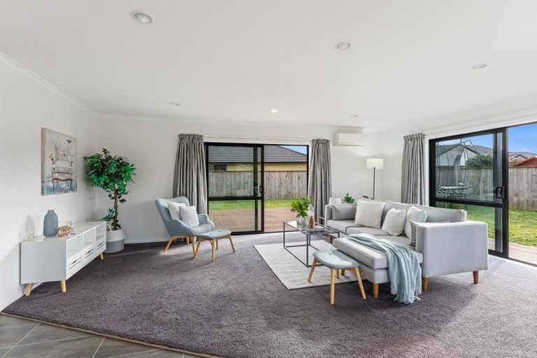 Photo of property in 10 Moy Place, Otaki, 5512