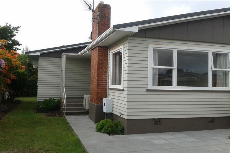 Photo of property in 5 Trafalgar Street, Westown, New Plymouth, 4310