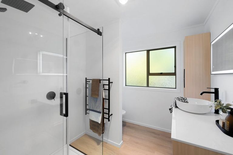 Photo of property in 9 Cabot Place, Frankleigh Park, New Plymouth, 4310