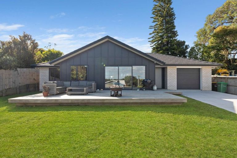 Photo of property in 36a Hand Road, Helensville, 0800