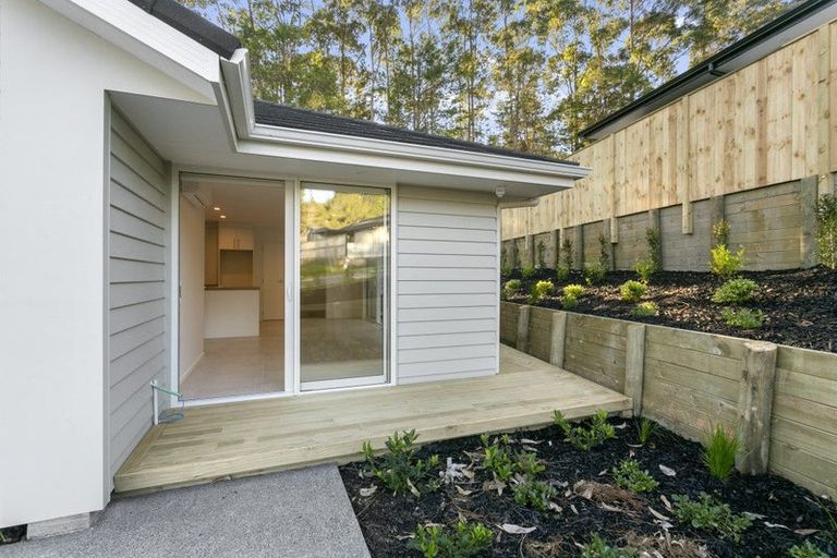 Photo of property in 5 Maraeariki Avenue, Orewa, 0931