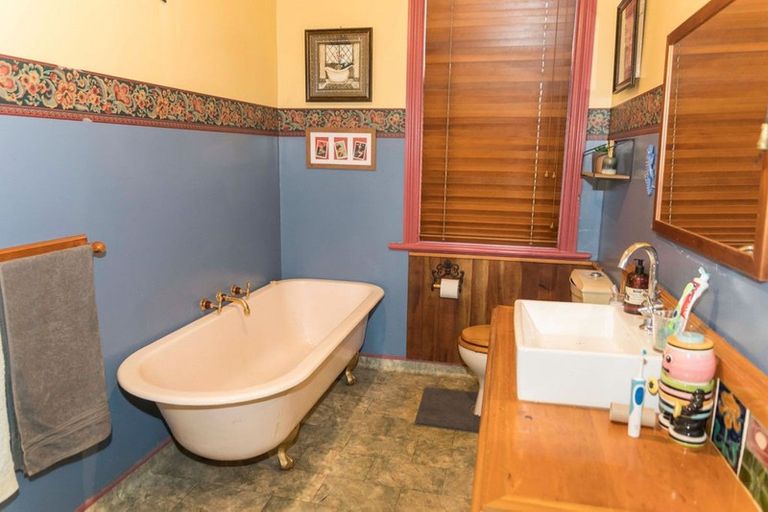 Photo of property in 298 High Street, Dannevirke, 4930