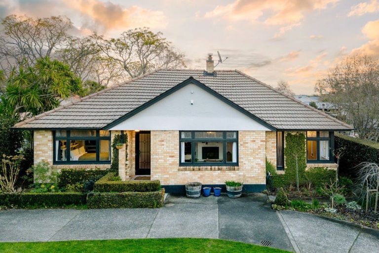 Photo of property in 27 Nixon Street, Hamilton East, Hamilton, 3216