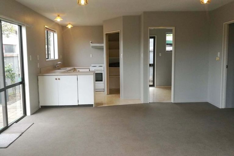 Photo of property in 4 Oriana Crescent, Hornby, Christchurch, 8042