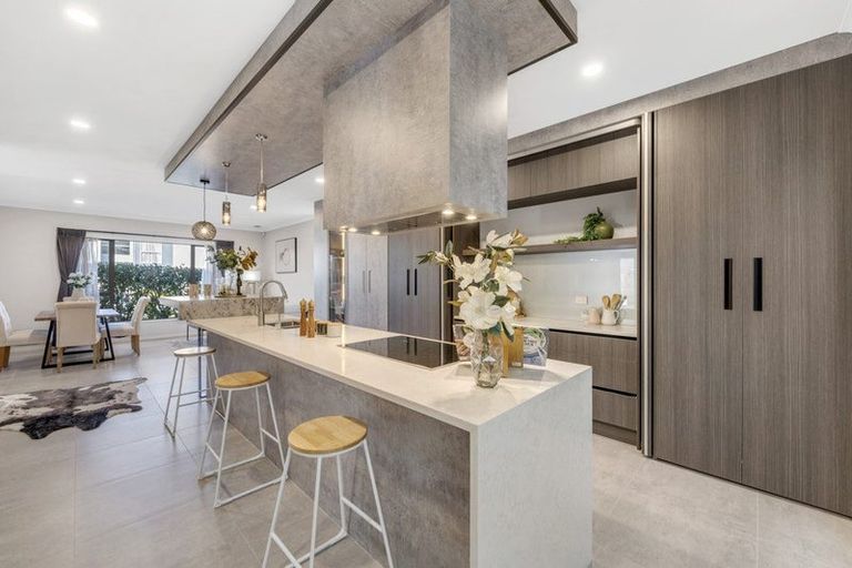 Photo of property in 26 Hikuawa Road, Flat Bush, Auckland, 2019