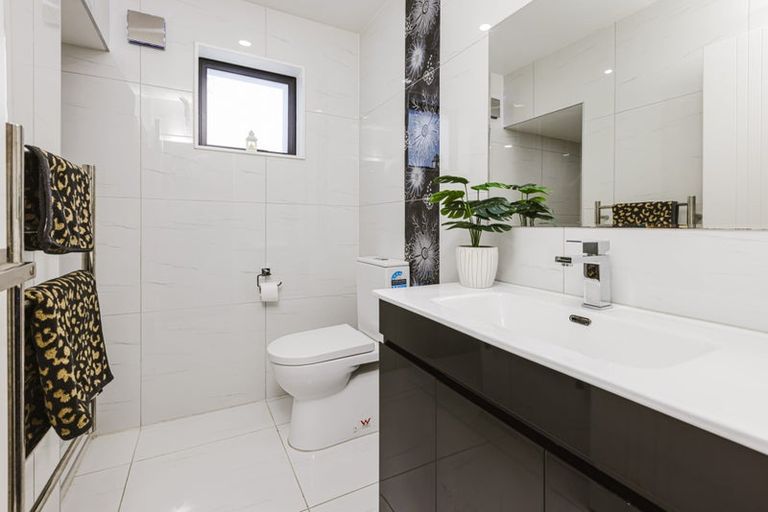 Photo of property in 9 Landon Avenue, Mangere East, Auckland, 2024