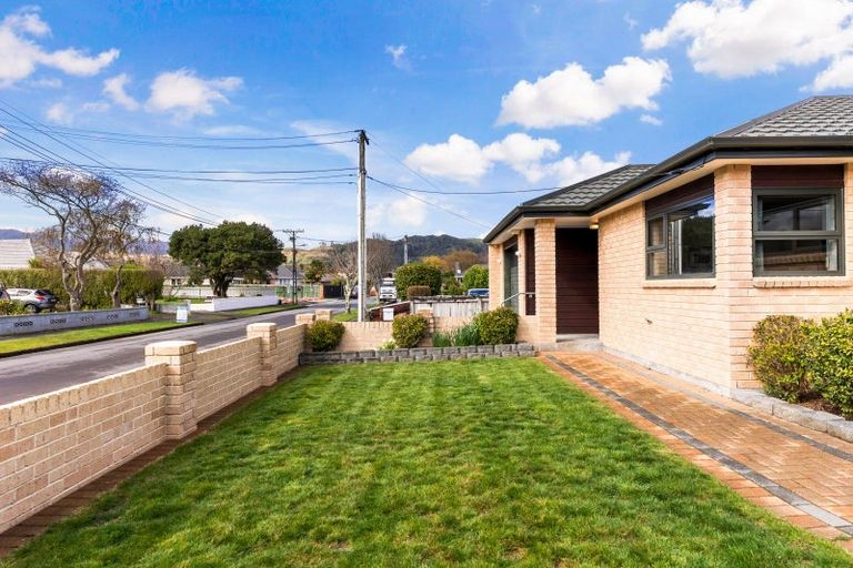 Photo of property in 12 Massey Street, Elderslea, Upper Hutt, 5018