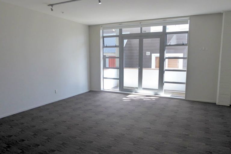 Photo of property in Vespa Apartments, 304/20 Hanson Street, Mount Cook, Wellington, 6021