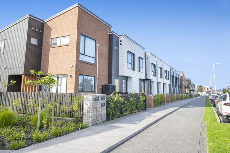 Photo of property in 4/1 Scott Road, Hobsonville, Auckland, 0616